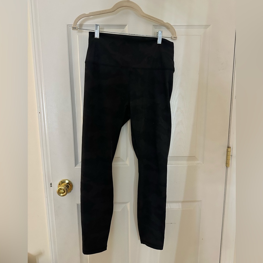 Women's Black Camo High-Waist Leggings
